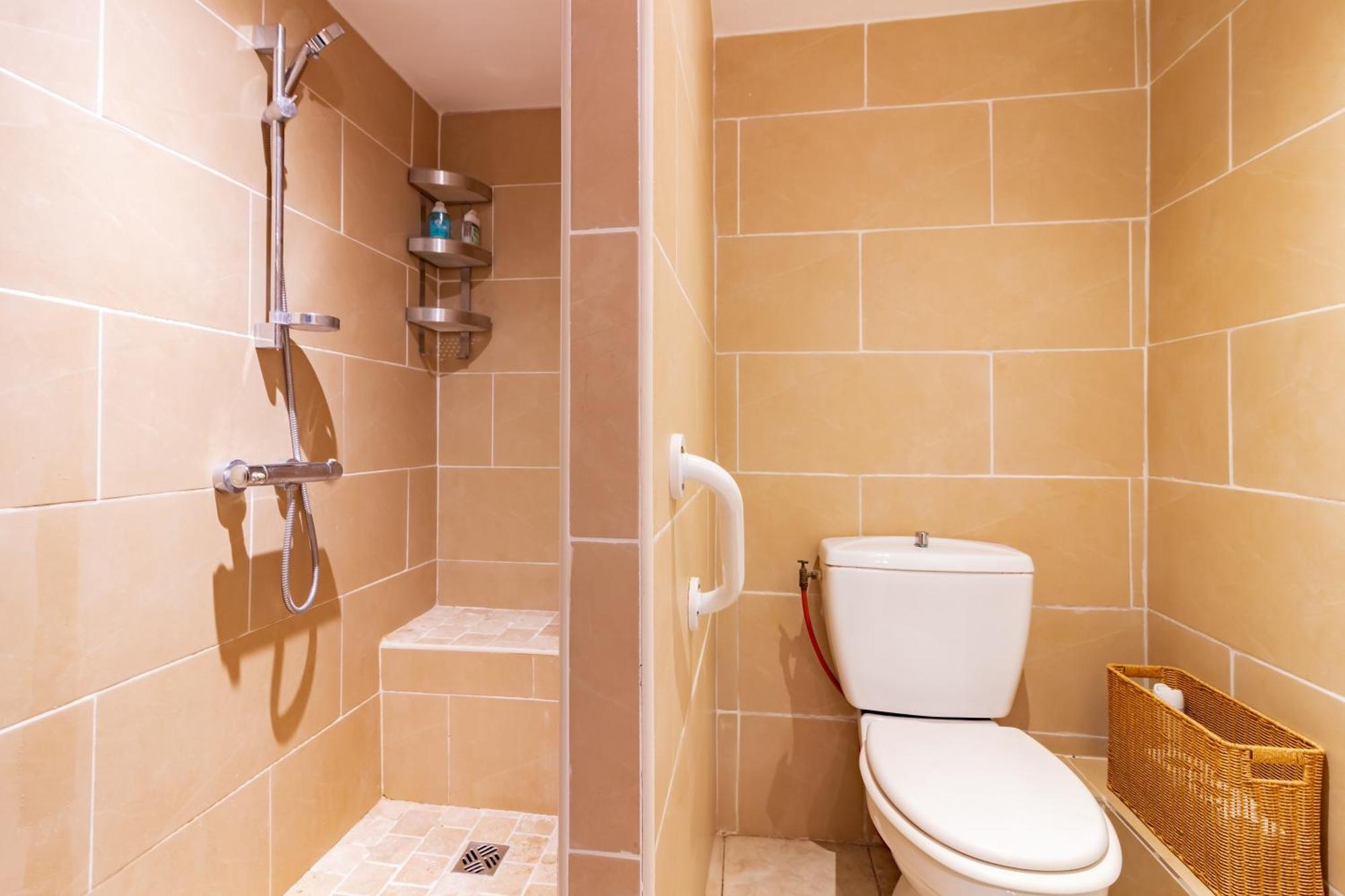 Le Cerisier Des 4 Chemins - Appt 75M² Pour 6 Apartment Carcassonne Ngoại thất bức ảnh